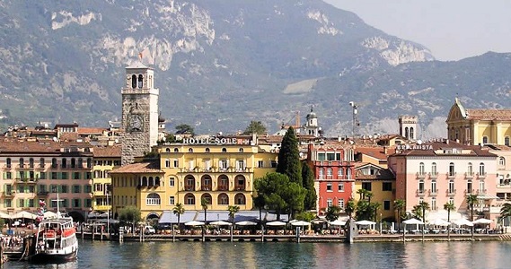 Riva del Garda en Trento, region de Trentino