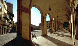 Arezzo - Piazza Grande - Logge Vasari
