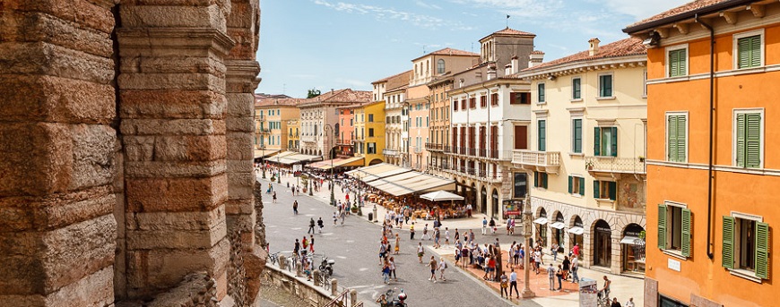 Piazza Bra de Verona, vista desde el Arena
