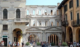 Porta Borsari, puerta romana en Verona