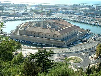 Tour que pasa por Ancona